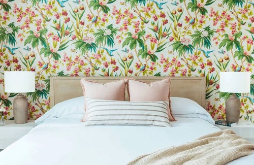 Five Points South Hotel | Pet-Friendly Queen Room at The Painted Lady! Free Parking, Near Vulcan Park!