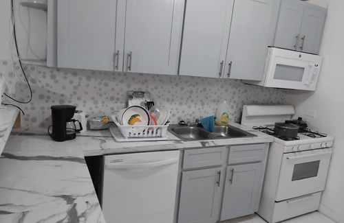 Nassau House | PET Friendly, Remodel, Spacious and nCozy Villa in Delightful Nassau.