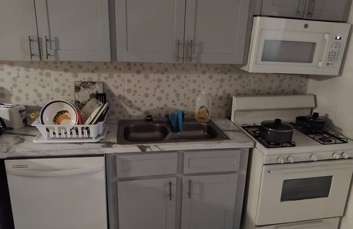 Nassau House | PET Friendly, Remodel, Spacious and nCozy Villa in Delightful Nassau.