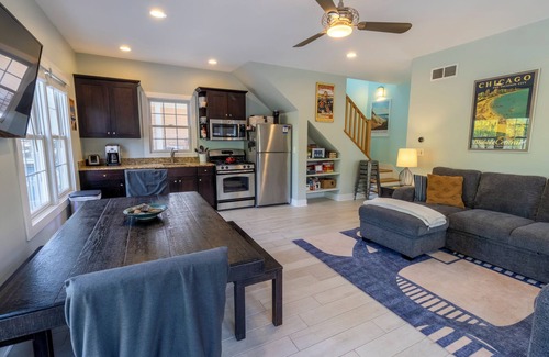 Michigan City Cottage | Pet Friendly Resort Charmer w/Golf Cart