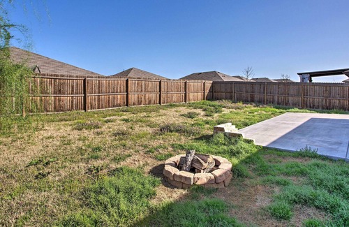 Collin County House | Pet-Friendly Retreat Near Lavon Lake w/ Yard!