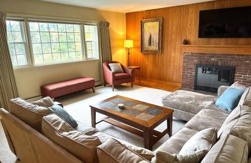 North Woodstock House | Pet-friendly Rustic Mtn Home PLUS Apt