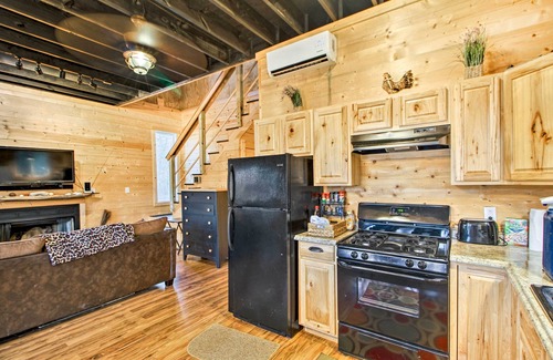 Georgetown Cabin | Pet-Friendly Santee River Retreat w/Private Dock!