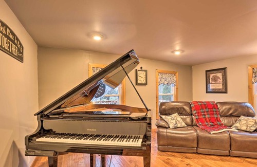 Ovid House | Pet-Friendly Seneca Lake Home with Private Deck