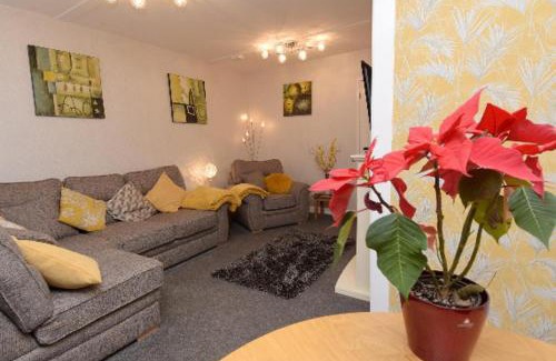Bridlington Ski Chalet | Pet friendly sleeps 6 Chalet Bridlington free elec