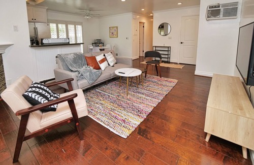 Cambrian House | Pet-friendly, spacious 2B2B +1 study room with W/D, A/C, Parking in Los Gatos