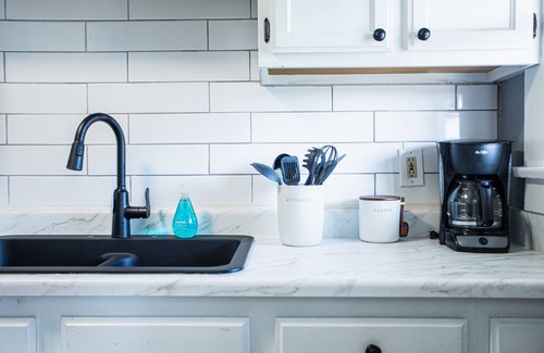 Willmore Apartment | Pet-Friendly Stay, Mins to Beach, Conv Ctr + Prkg
