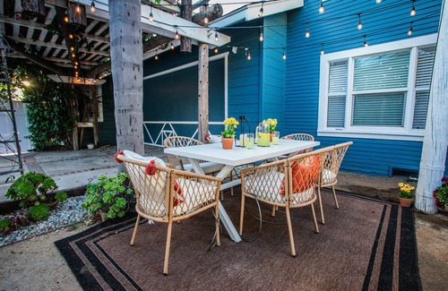 Willmore Apartment | Pet-Friendly Stay, Mins to Beach, Conv Ctr + Prkg