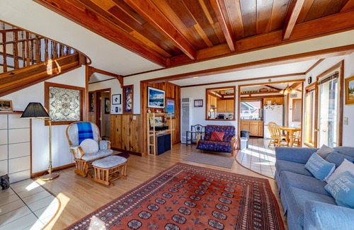 Shelter Cove House | Pet friendly, steps to the ocean. Views of the Pacific from every room