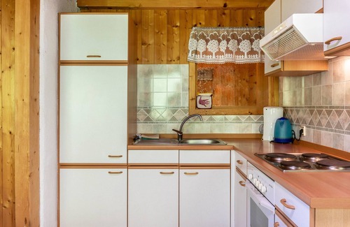 Valle Aurina Apartment | Pet-Friendly 'Stifterhof Apartment Mathilda'