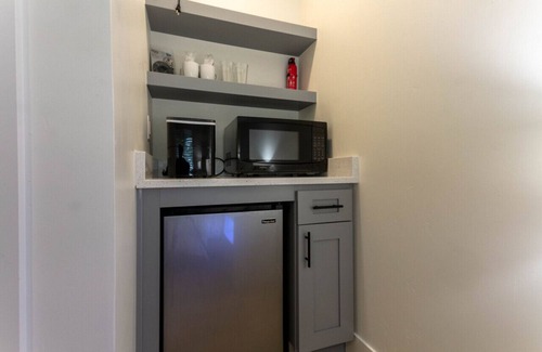 Coeur d'Alene Apartment | Pet Friendly Studio Next To Food Pavilion