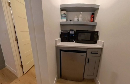 Coeur d'Alene Apartment | Pet Friendly Studio Next To Food Pavilion
