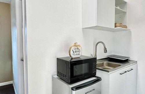 Paradise Hills Apartment | Pet-Friendly Studio with a Big Yard