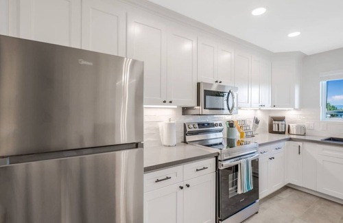 Santa Maria House | Pet-Friendly, Stylish Home w/ Backyard Oasis