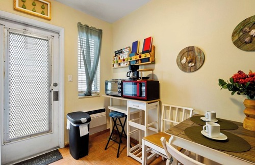 Downtown Hollywood Apartment | Pet Friendly Stylish Studio in Hollywood