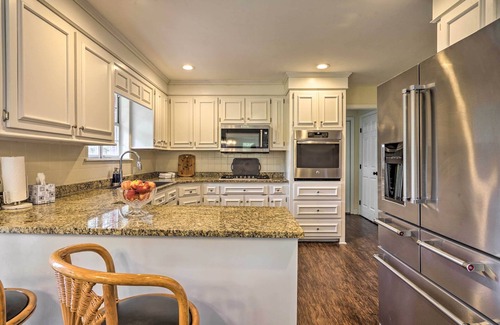 Huger House | Pet-Friendly Suburban Escape w/Deck & Grill!