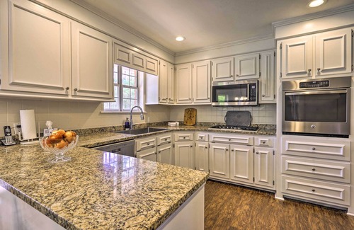 Huger House | Pet-Friendly Suburban Escape w/Deck & Grill!