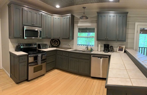 Dahlonega House | Pet-Friendly Suite in North Georgia Mountains with Kitchen, Dining & Living Room
