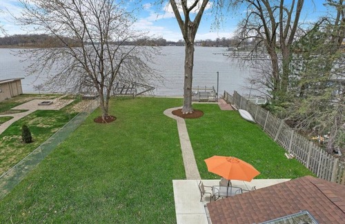 Fox Lake House | Pet Friendly Sunset Lakefront Cottage in Fox Lake w/Boat Pier