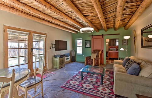 Taos Cottage | Pet-friendly Taos House w/ Patio & Hammock!