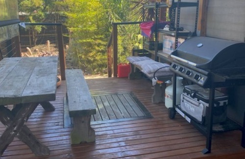 Phillip Island Cabin | Pet friendly Tiny bungalow - 5 minute walk to the beach!