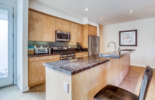 Baristo House | Pet-friendly townhome close to downtown with private pool, spa and more!