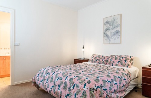 Mildura House | Pet friendly townhouse in a quiet location, fully enclosed back and side yard.