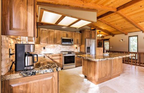 Truckee House | Pet-Friendly Truckee Home with Panoramic Lake Views!