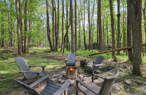 Locust Lake Village House | Pet Friendly Lake Retreat With Hot Tub & Fire Pit
