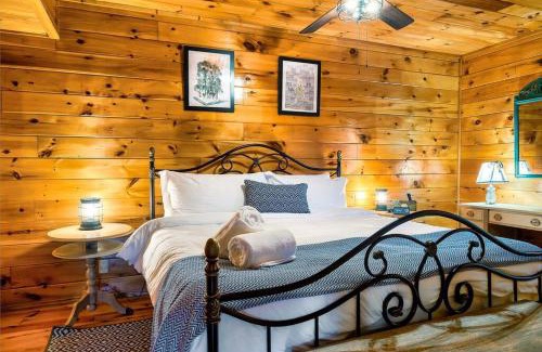 Sevierville Apartment | Pet-Friendly, Views, Hot Tub, WIFI, Game Room