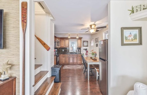 Green Creek House | Pet-friendly w/Private Deck | Close to Beaches!