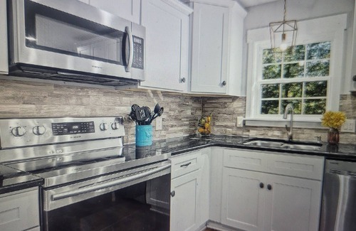 Cary House | Pet friendly whole house in heart of cary