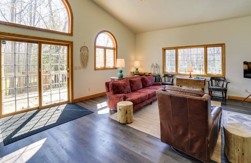 Brazeau Cabin | Pet-Friendly Wisconsin Cabin w/ Kayaks - Near Lake