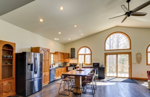 Brazeau Cabin | Pet-Friendly Wisconsin Cabin w/ Kayaks - Near Lake