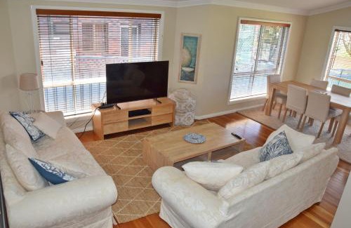 South West Rocks House | Pete's Place - Bring your own linen.