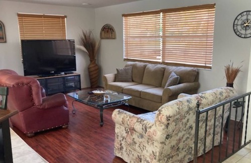 Pinellas Point House | Petes Getaway-Private pool near Beaches/Pier/Shops