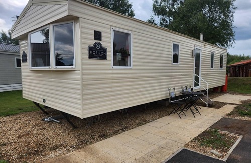 Tattershall Ski Chalet | PetFriendly- FamilyFriendly- 8Berth- Tattershall