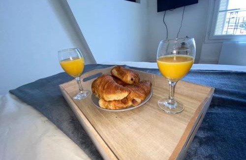 Asnieres-sur-Seine Apartment | Petit Cosy Aux Portes de Paris, En Face Du M 13