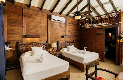 Villa Juarez Resort | Petit Lafitte Hotel