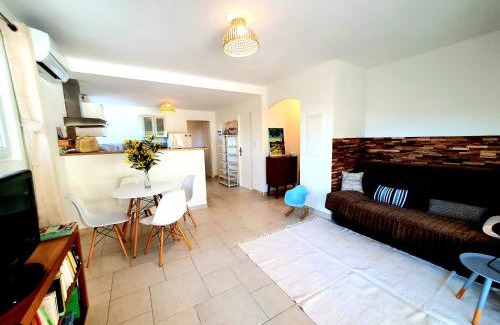Collobrieres Apartment | Petit Paradis