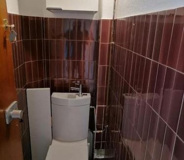 Comedie Apartment | Petit studio rénové à la place Comédie