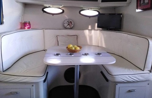 Mandelieu-La-Napoule Boat Rental | Petit yacht pour des nuits insolites.