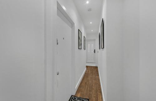 West Ealing Apartment | Petite Bliss, Charming Studio Hideaway