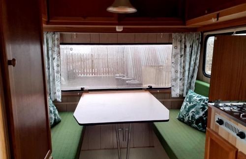 Polleur Other | Petite caravane vintage aux portes des Fagnes