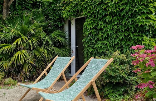 Treffiagat House | Petite Maison de Pêcheur à 10 m de la Plage, Avec Jardin Clos