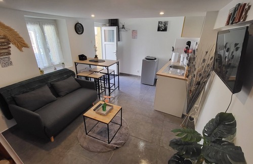 Nogent-le-Rotrou House | Petite Maison Avec Terrasse à 5min de la Gare et 3min du Centre Ville