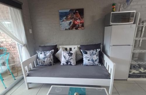 Struisbaai Apartment | Petite Selfcatering Accommodation Struisbaai SA