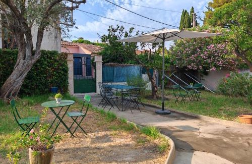 Golfe Juan Villa | Petite villa climatisée Jardin