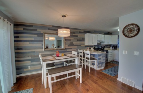 Petoskey House | Petoskey's "Peeks of the Bay"