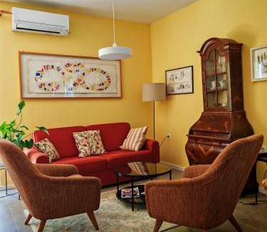 Komaji Apartment | Petra's House